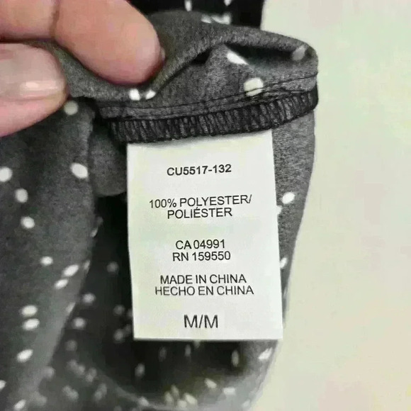 Hilary Radley Women's Flowy Blouse Top V-neck Flutter Sleeves Size M - Picture 7 of 7